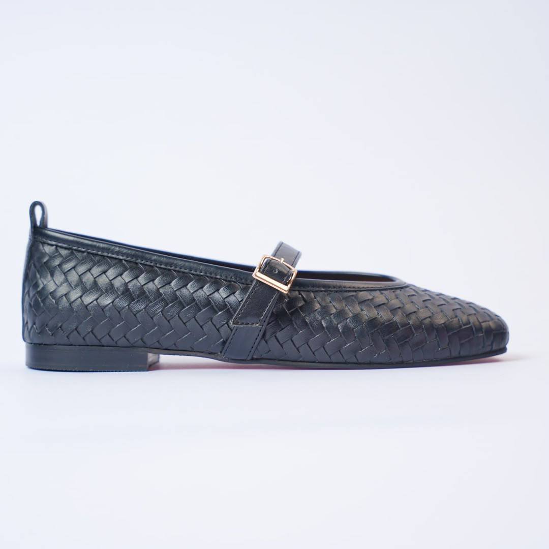 L-4401 Black